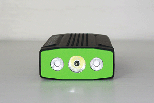 A5S汽車(chē)應(yīng)急啟動(dòng)電源外觀圖2